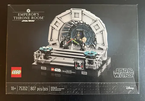 LEGO Star Wars Emperor's Throne Room Diorama 75352. New + sealed in box. Retired