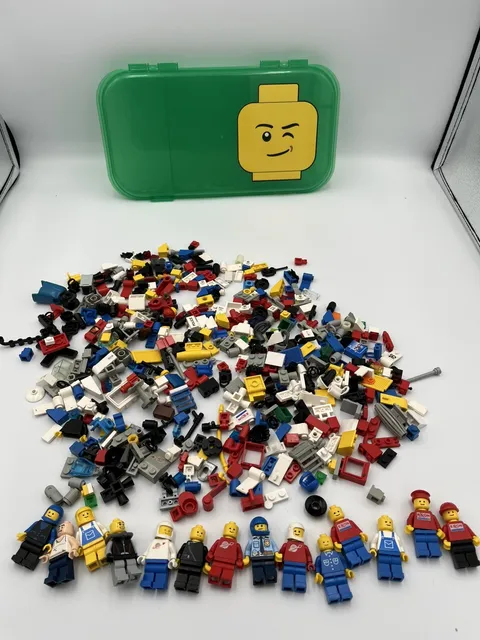 9.6 Ounces LEGO Minifigure Lot Minifigures Parts Pieces Accessories Bulk w/Case 