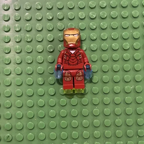 Lego Marvel Super Heroes Minifigure SH0015 Iron Man Mark 6 Armor