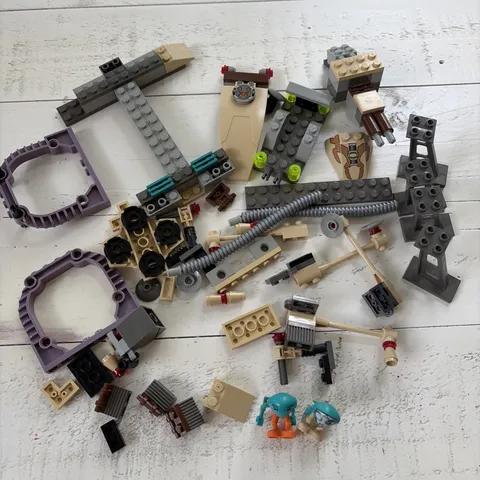 Lego Life On Mars 7316 For Parts And Pieces Minifigure Martians