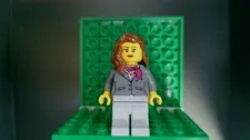 LEGO 2013 City / Town Minifigure Woman Gray Jacket Magenta Scarf cty0419 60022