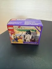 LEGO Pirates: Skeleton Crew (6232) System Complete With Manual And Box