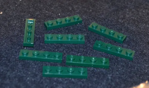 (8) 1x4 Dark Green Standard Plate Bricks ~ New Lego Parts ~