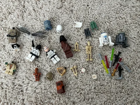 LEGO Star Wars  Minifigure Parts storm trooper R2D2  more LOt