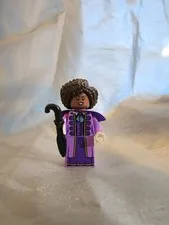 New Lego Sherlock Holmes: Book Nook 10351 Irene Adler Minifigure