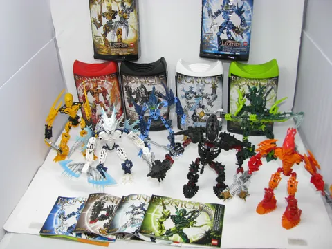 LEGO Bionicle Lot Glatorian Legends (8984-8989) 6 Canisters & 4 Instructions