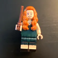 LEGO Harry Potter Female Minifigure Long Red/Orange Hair Dark Green Outfit Wand