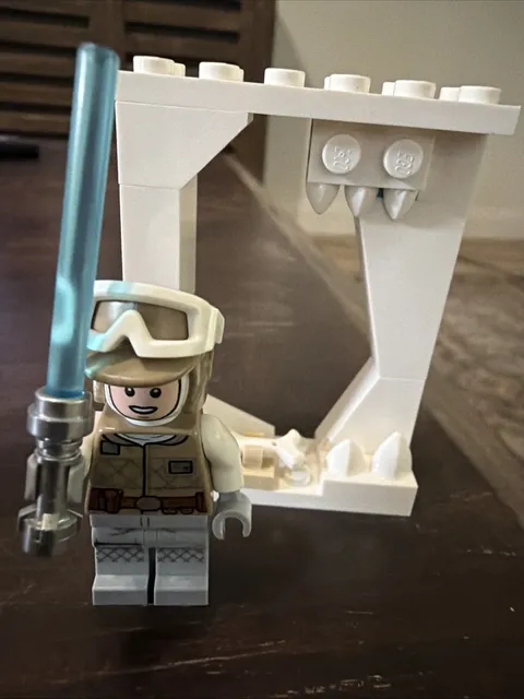 Lego Star Wars Minifigure 2022 75340 sw1143 Advent Calendar LUKE SKYWALKER HOTH
