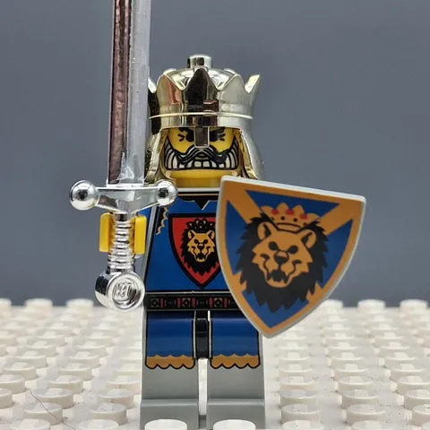 Lego Knights' Kingdom King Leo Minifigure cas035