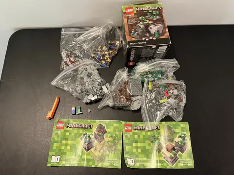 LEGO Minecraft 21102 Micro World: The Forest - Original 2012 Set w/ Manual 