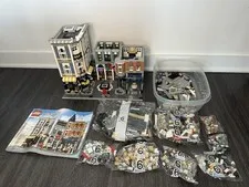 LEGO CREATOR: Assembly Square (10255) Read Description