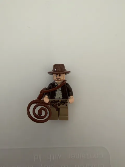 Genuine LEGO Vintage Indiana Jones Minifigure RETIRED
