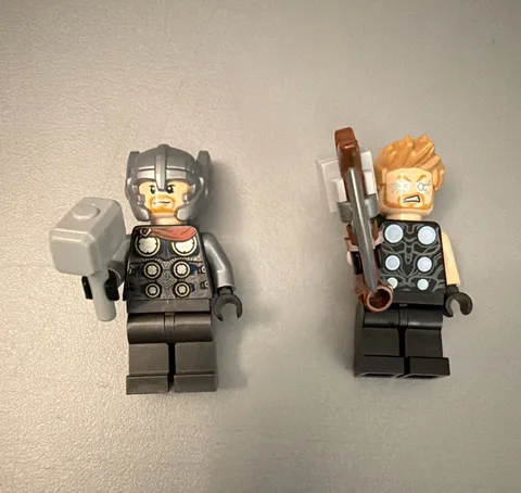 LEGO Marvel Thor Minifigures Lot of 2 w/ Helmets & Hammers Plastic