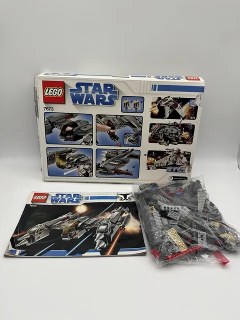 LEGO Star Wars: Magnaguard Starfighter (7673) Used/Complete