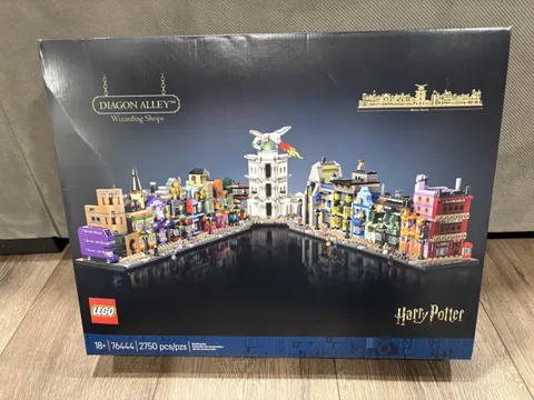 LEGO 76444 - Harry Potter: Diagon Alley Wizarding Shops - NEW FACTORY SEALED!!