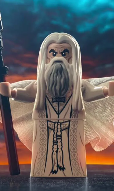 LEGO® LOTR Saruman (Long robes) minifigure from Set 10237 Tower of Orthanc.