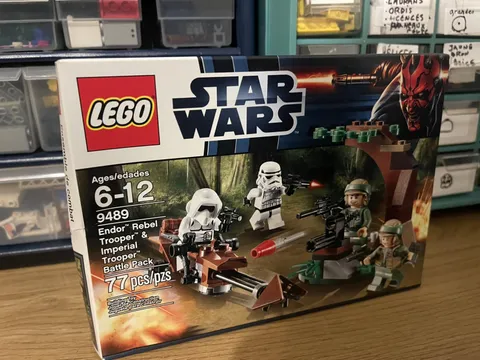 LEGO Star Wars 9489 Endor Rebel Trooper & Imperial Battle Pack Complete Build
