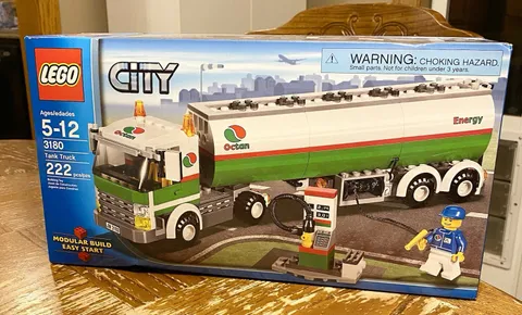 Retired LEGO CITY 3180 Tank Truck Oil Gas Tanker New Factory Sealed Traffic Seri