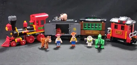 Used w/box  LEGO Toy Story 3 Western Train Chase 7597 Woody Buzz Jessie Bullseye