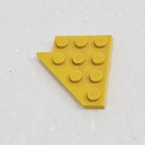 LEGO (1pc) 3935 Vintage Wedge Plate 4 x 4 Wing Right Yellow Vintage 1 Piece RARE