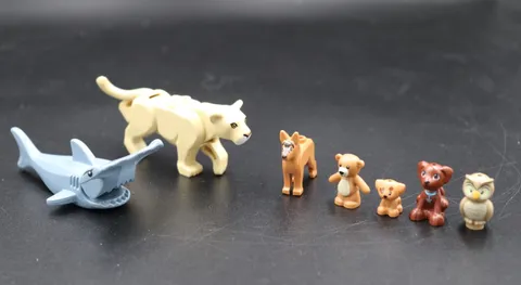 Lego Animal Minifigure lot of 7 -- Pre-owned