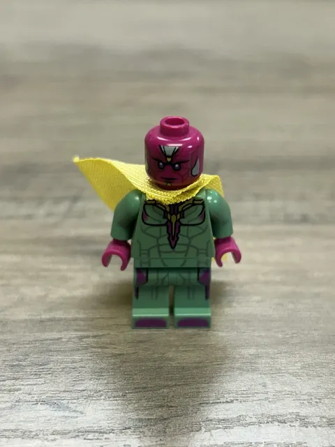 LEGO Vision Minifigure Marvel Super Heroes Avengers 76032 SH178 Rare!