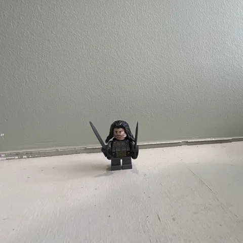LEGO The Hobbit KILI Dwarf Minifigure The Lonely Mountain