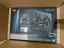 LEGO DC: Batcave – Shadow Box (76252) Brand New in original shipping box!
