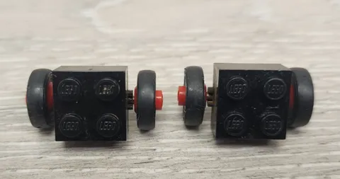 Lego 3137c01assy1 3137c01 3139 Black Brick 2x2 Red Wheels Black Tires Lot Of 2