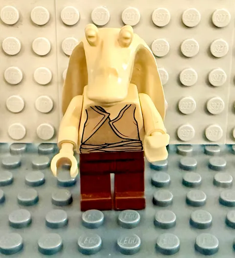 LEGO Star Wars Jar Jar Binks Minifigure With Spear - Model SW0017