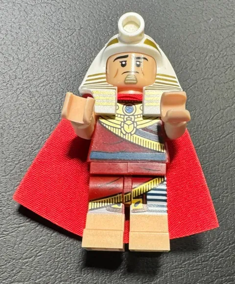 LEGO King Tut Pharaoh Egyptian Minifigure Figure