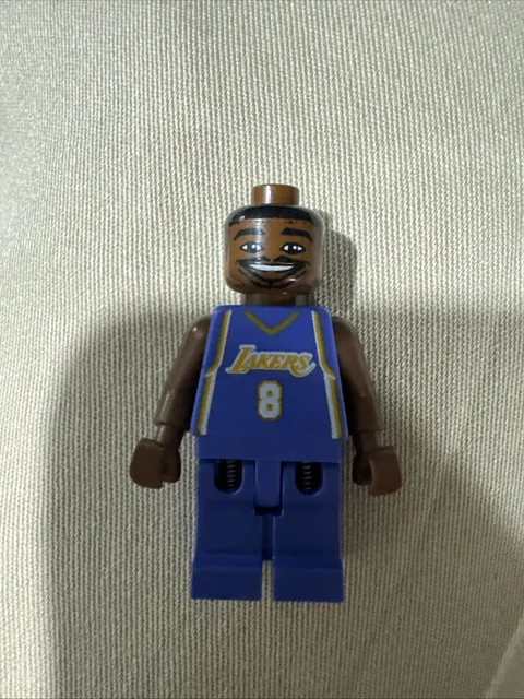LEGO NBA Kobe Bryant, Los Angeles Lakers #8 (Road Uniform) Minifigure nba035