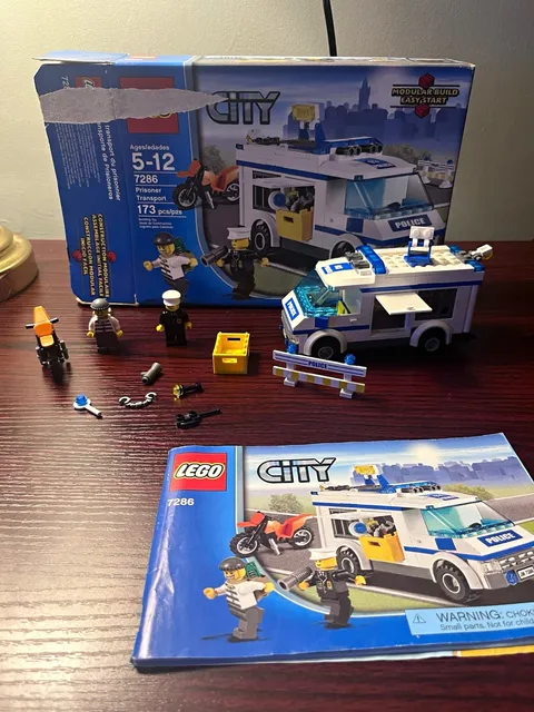 LEGO City Police Prisoner Transport 7286 173pcs Set Box, Instructions