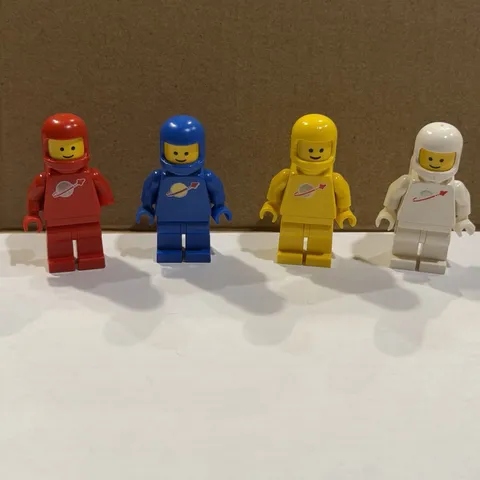 Lego White, Red, Blue, Yellow Classic Space Minifigures (READ Desc.)