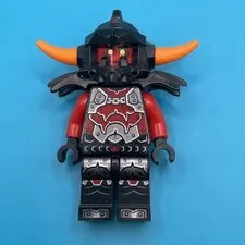 Lego Castle NEXO Knights Ash Attacker Minifigure 70323 70322 70326 70310 70317
