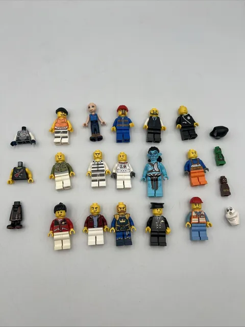 LEGO Minifigures Lot - 15 Figures - Lot 6