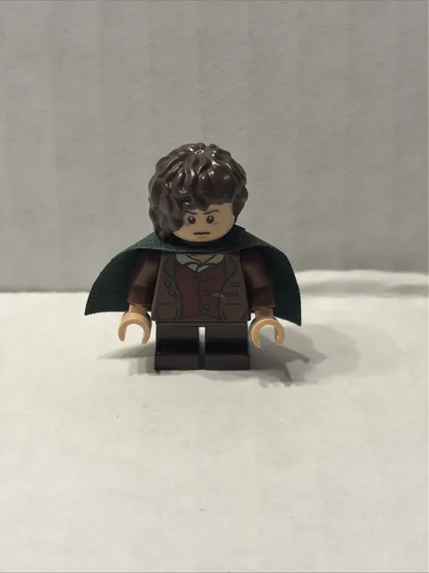 Lego (The Shire) Frodo Minifigure MINT Lord Of The Rings LEGO