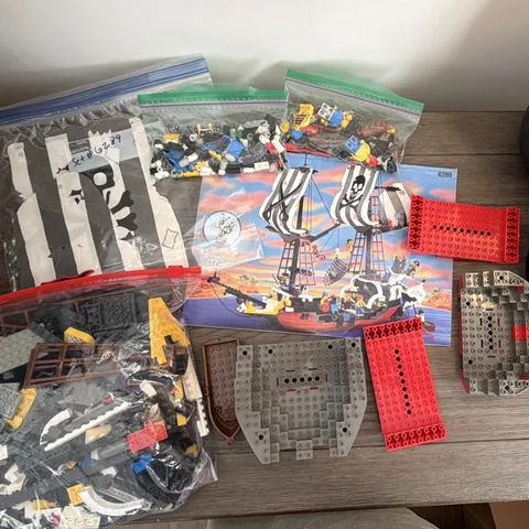 LEGO 6289 Red Beard Runner Pirates Parts Set w/ Sails & Netting