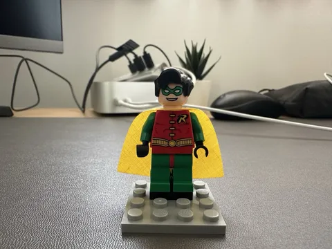 LEGO Robin Minifigure (bat009) - 7783 from 2006
