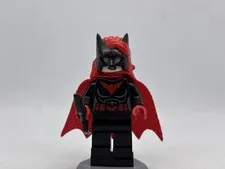 Lego - Batwoman (Red Cape) SH0522 Minifigure Authentic