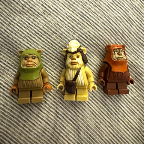 LEGO Star Wars - Ewoks 3 pack -  Warrior, Logray, Wicket - amazing condition
