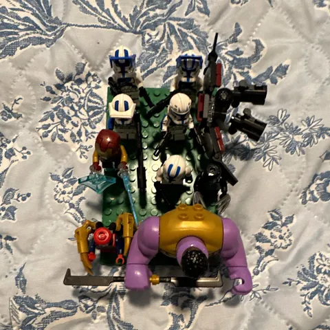 LEGO  Minifigure Lot marvel/ Star Wars