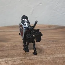 LEGO Castle Fantasy Era Skeleton Warrior Horse cas330 7009 The Final Joust 2009