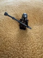 LEGO Star Wars The Mandalorian Minifigure w/Cape & Amban Sniper Rifle