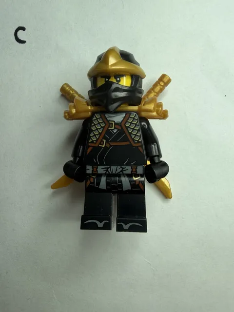Lego minifigure Ninjago COLE ZX - Legacy Update Ninja Character Display