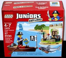 NEW SEALED! LEGO JUNIORS 10679 PIRATE TREASURE HUNT / SHARK / SKELETON / BOAT