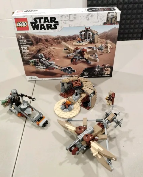 LEGO Star Wars: Trouble on Tatooine (75299)