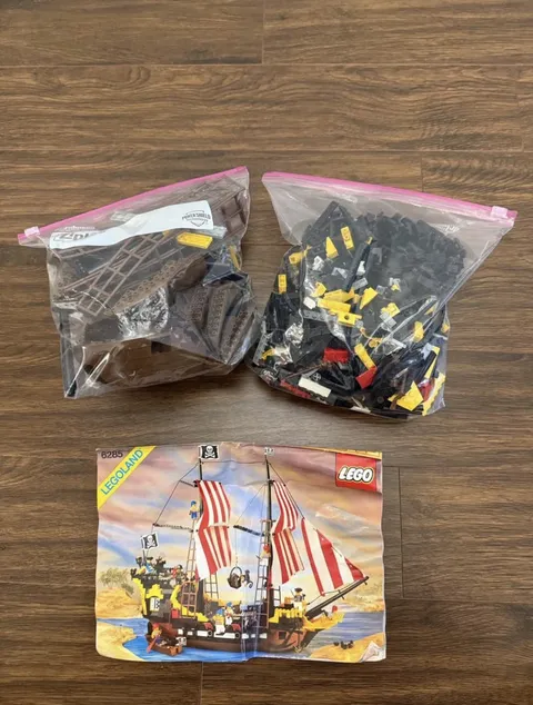 LEGO System 6285 Black Seas Barracuda