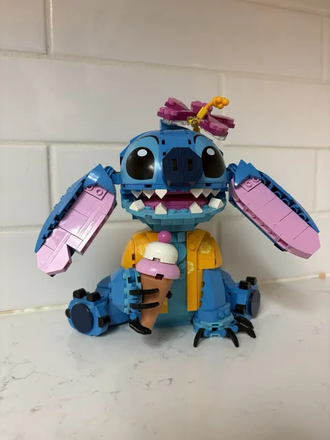 LEGO Disney Stitch 43249 Building Kit 432 Pieces Used No Box Complete No Manual