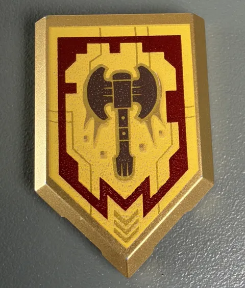 LEGO Nexo Knights Merlok Power Axe Shield Tile Gold 22385pb159